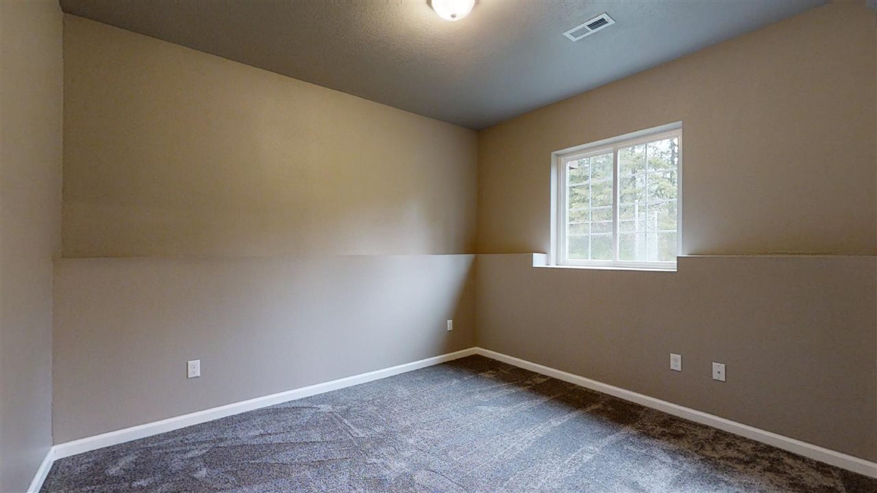 19308 East Elliot Road Mead, WA 99021 - Photo 15 of 20