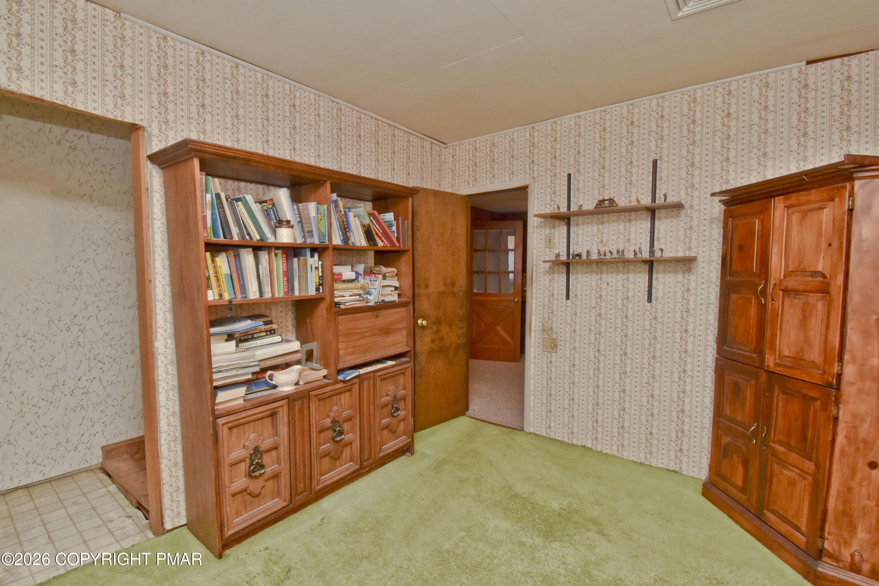 301 Norton Road Stroudsburg, PA 18360 - Photo 29 of 52 10 4th Bed (2)