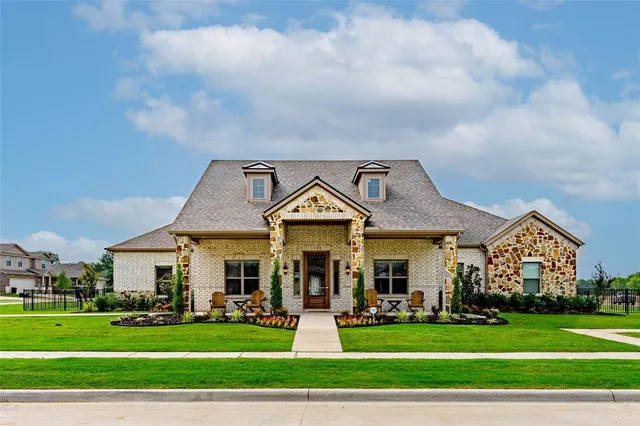 $1,999 | 232 Woodlands Boulevard, Terrell, TX 75160