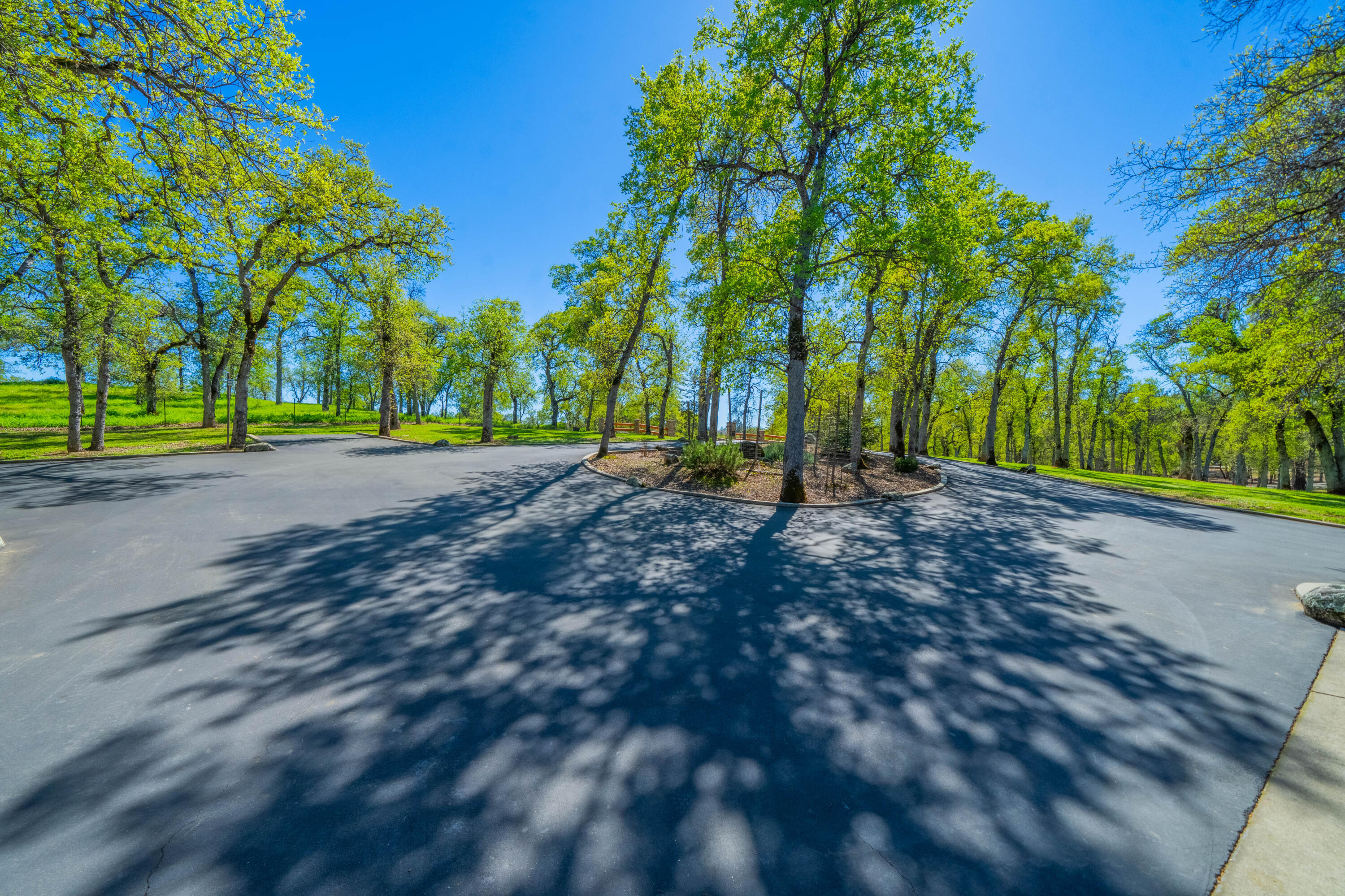 15920 El Camino Robles Road Redding, CA 96001 - Photo 8 of 48 IMG-122