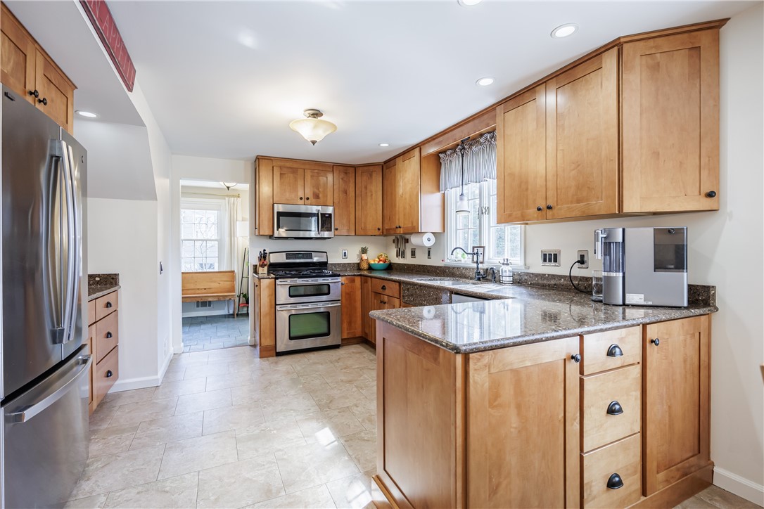 16 Alleyns Rise Perinton, NY 14450 - Photo 7 of 39