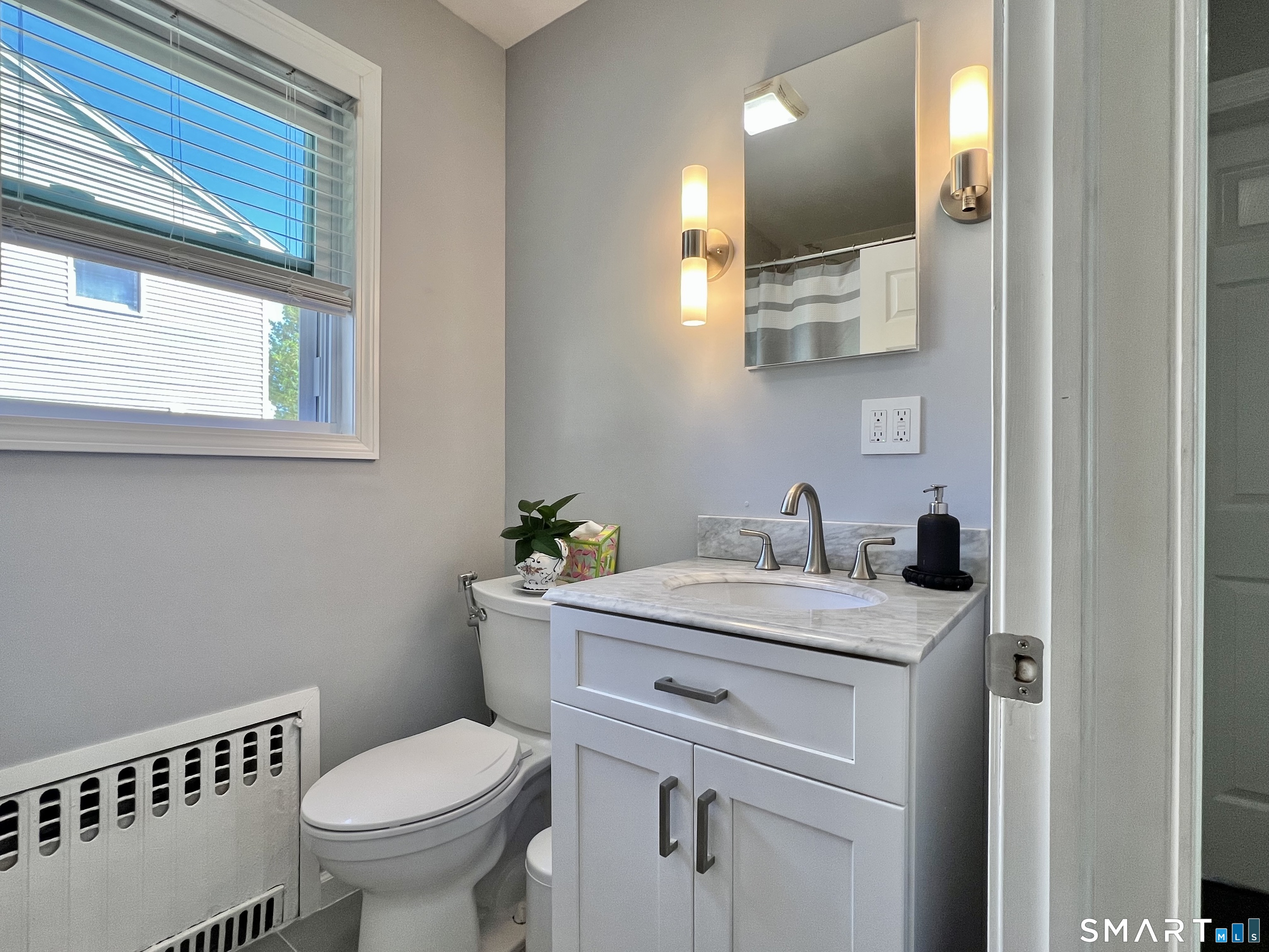 444 Huntington Road Stratford, CT 06614 - Photo 11 of 20