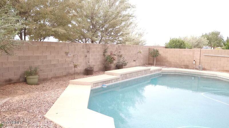 45401 Miramar Road Maricopa, AZ 85139 - Photo 33 of 44 45401WMiramarRdPoolBacksplash