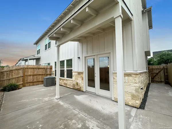 $252,000 | 256 Sapphire Drive, Unit 502, New Braunfels, TX 78130