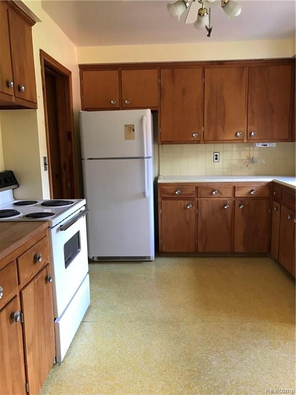 30680 West 11 Mile Road Farmington, MI 48336 - Photo 4 of 22