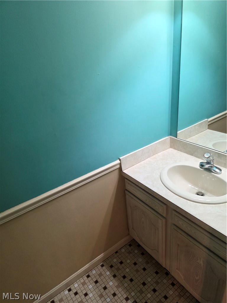 879 Hampton Ridge Drive Akron, OH 44313 - Photo 15 of 32