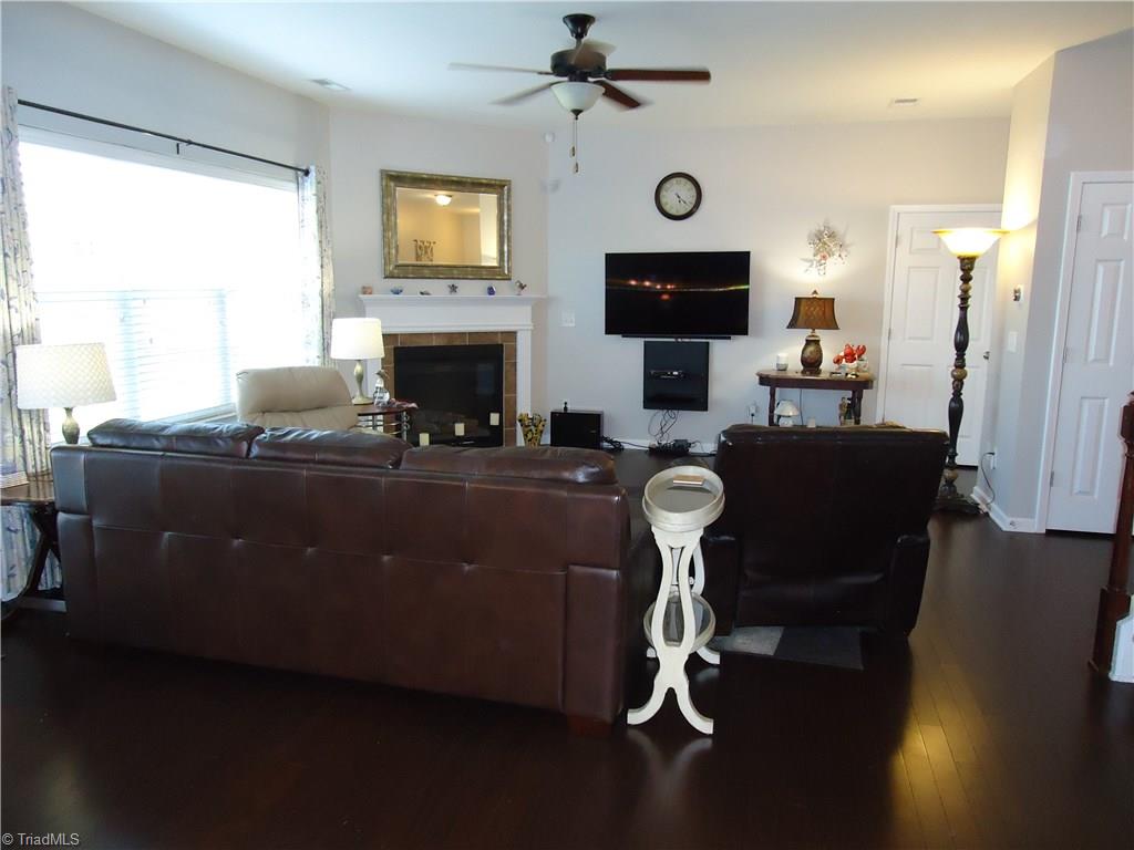 4573 Silo Ridge Clemmons, NC 27012 - Photo 27 of 27 Large great room with gas fire place.