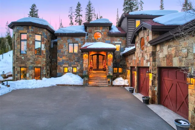 a view of a car park in front of building