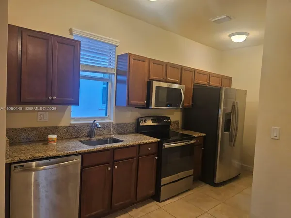 $1,600 | 9532 Southwest 169th Place, Miami, FL 33196