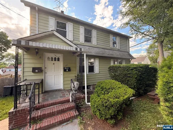 $875,000 | 17 Westview Terrace, Teaneck, NJ 07666