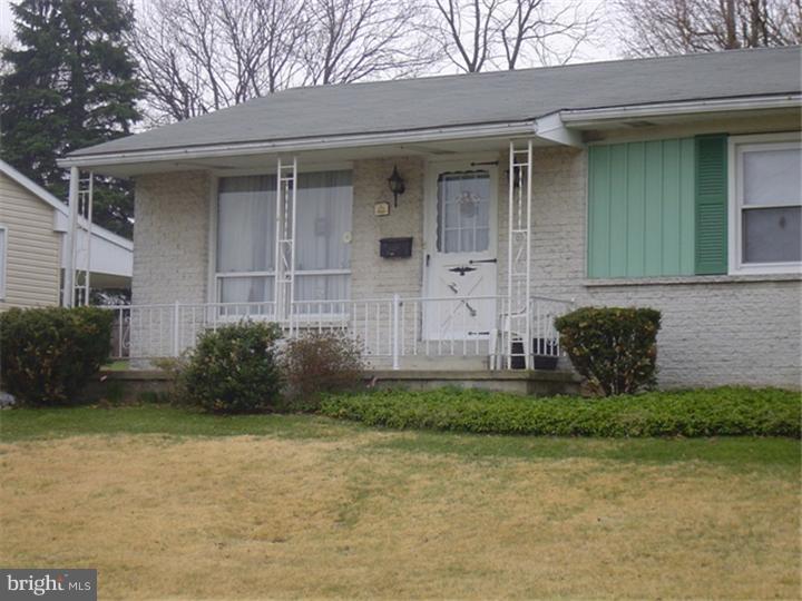 1020 Clematis Street Sinking Spring, PA 19608 - Photo 2 of 15 Porch