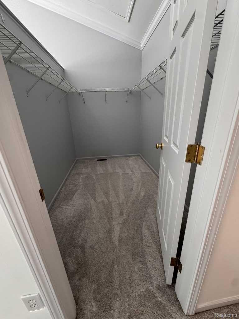 124 Champlain Boulevard Howell, MI 48843 - Photo 16 of 31 124-Champlain-Blvd-16.jpg