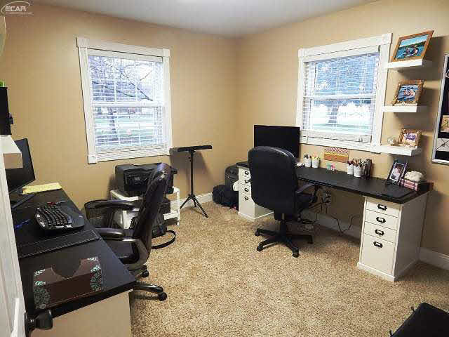 5300 East Carpenter Road Flint, MI 48506 - Photo 24 of 31 21125973-23.JPG