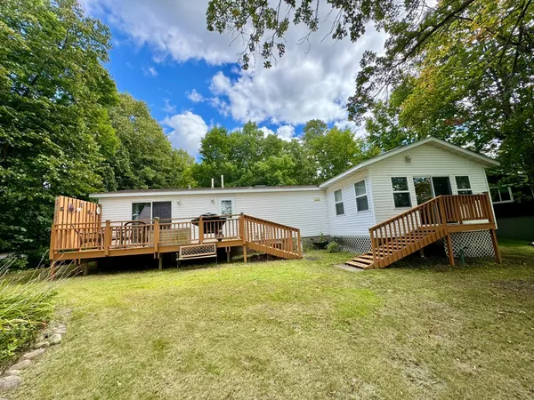 $425,000 | 14196 East Fox Lake Road, Detroit Lakes, MN 56501