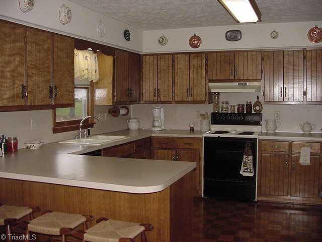 2017 Westfield Road Mount Airy, NC 27030 - Photo 3 of 9 Other. Kitchen w/island and appliances remaining.