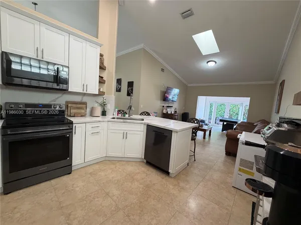 $3,995 | Miami Lakes, Miami Lakes, FL 33018