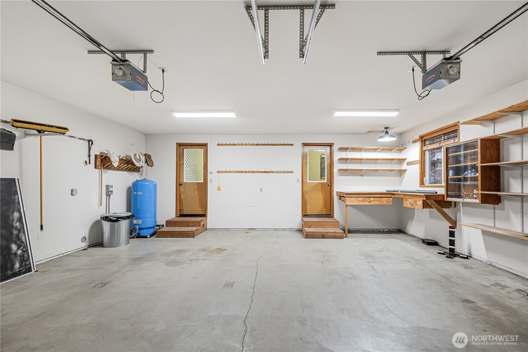 5161 Red Bridge Road Cle Elum, WA 98922 - Photo 16 of 40 a view of a room with gym equipment and windows