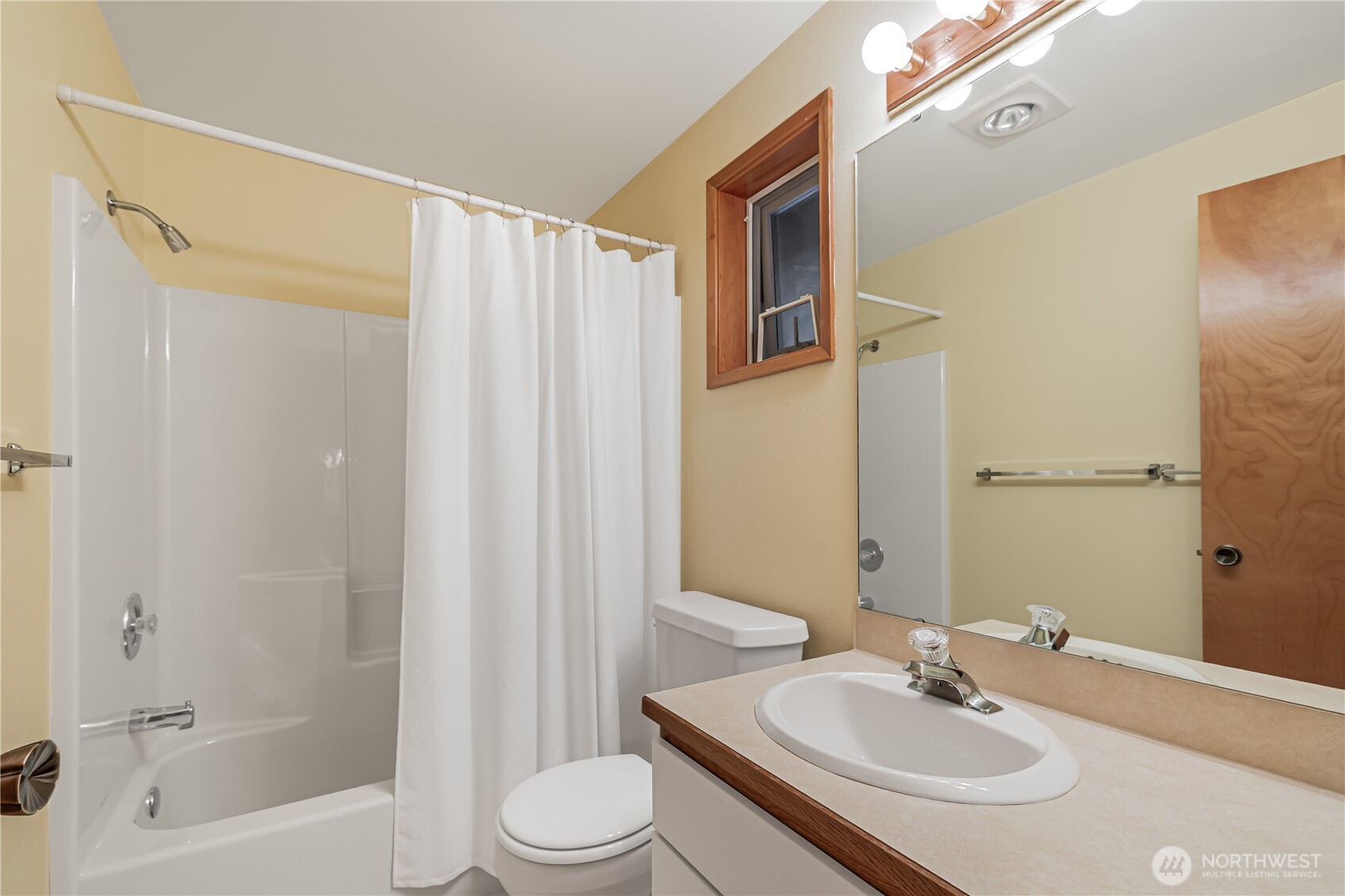 5161 Red Bridge Road Cle Elum, WA 98922 - Photo 18 of 40 a bathroom with a sink a toilet and shower