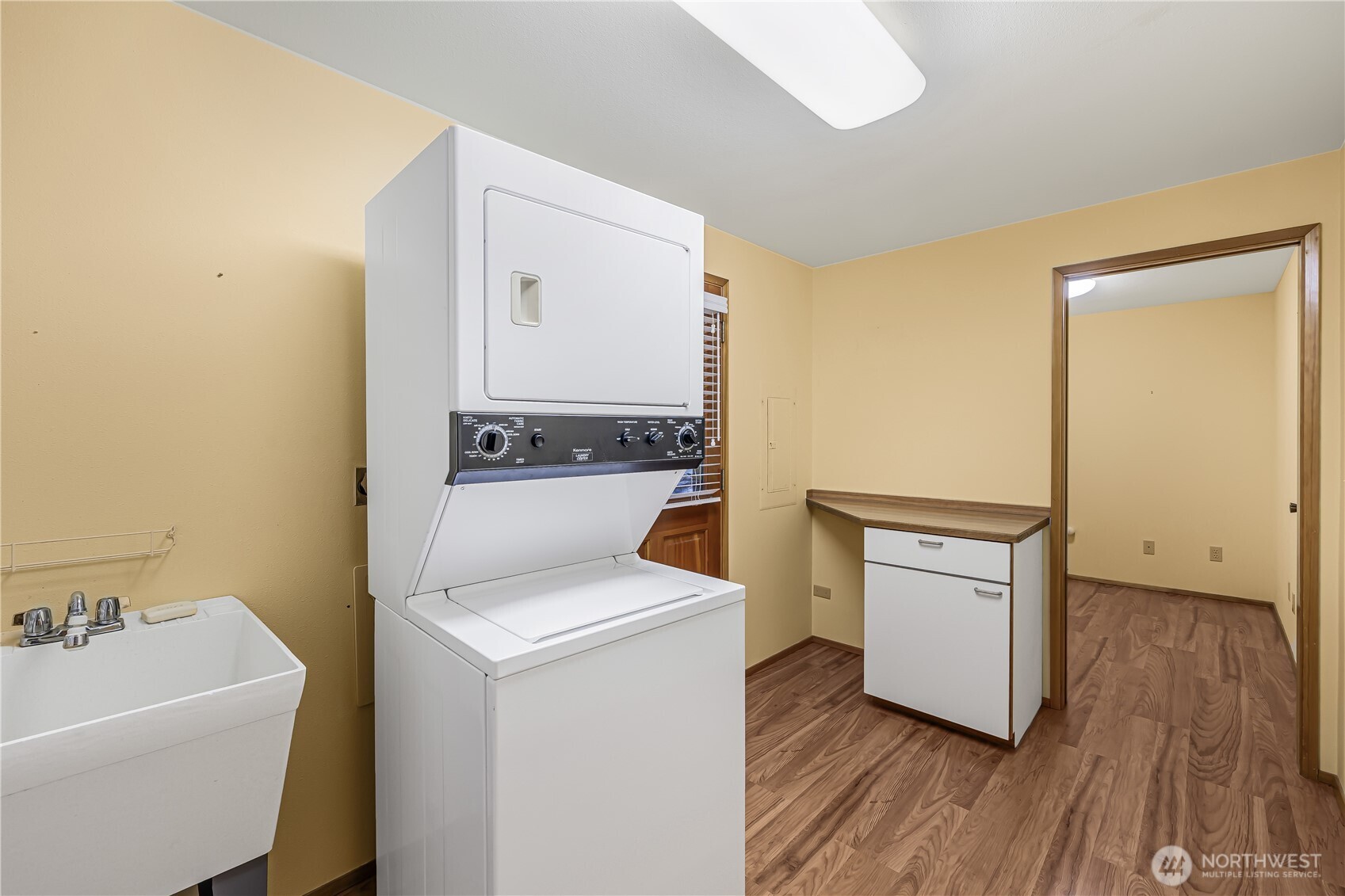 5161 Red Bridge Road Cle Elum, WA 98922 - Photo 20 of 40 a view of washer and dryer with wooden floor