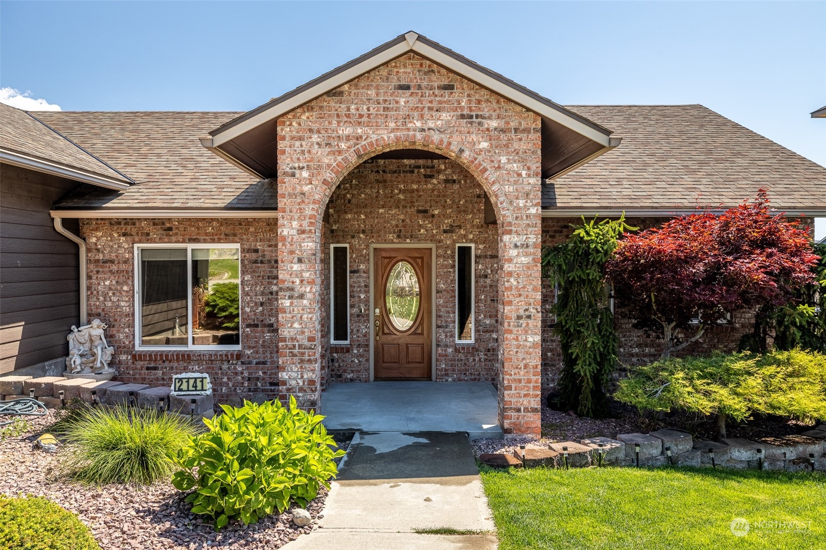 2141 West Honeysett Road Wenatchee, WA 98801 - Photo 4 of 40 Gallery Image 4