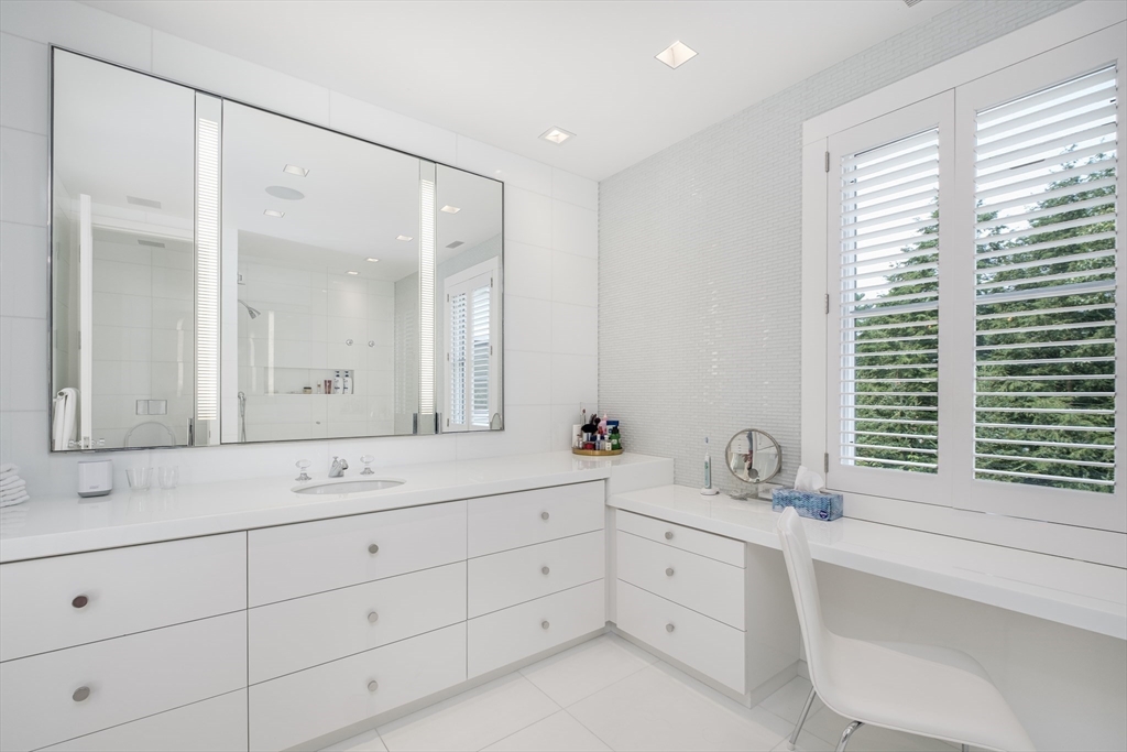 70 Possum Road Weston, MA 02493 - Photo 17 of 42