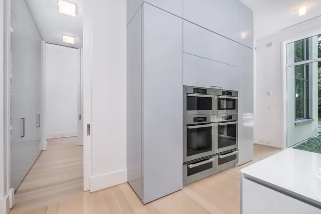 $10,500,000 | 70 Possum Road, Weston, MA 02493