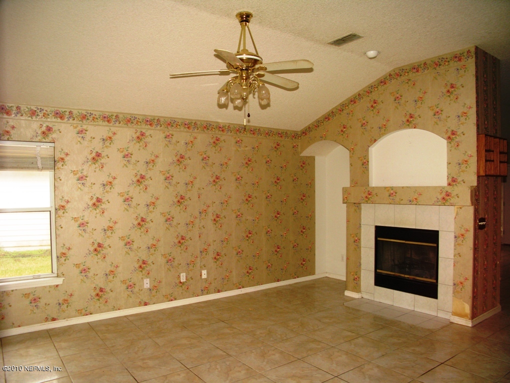 1607 Rustling Drive Fleming Island, FL 32003 - Photo 4 of 21 Family Room