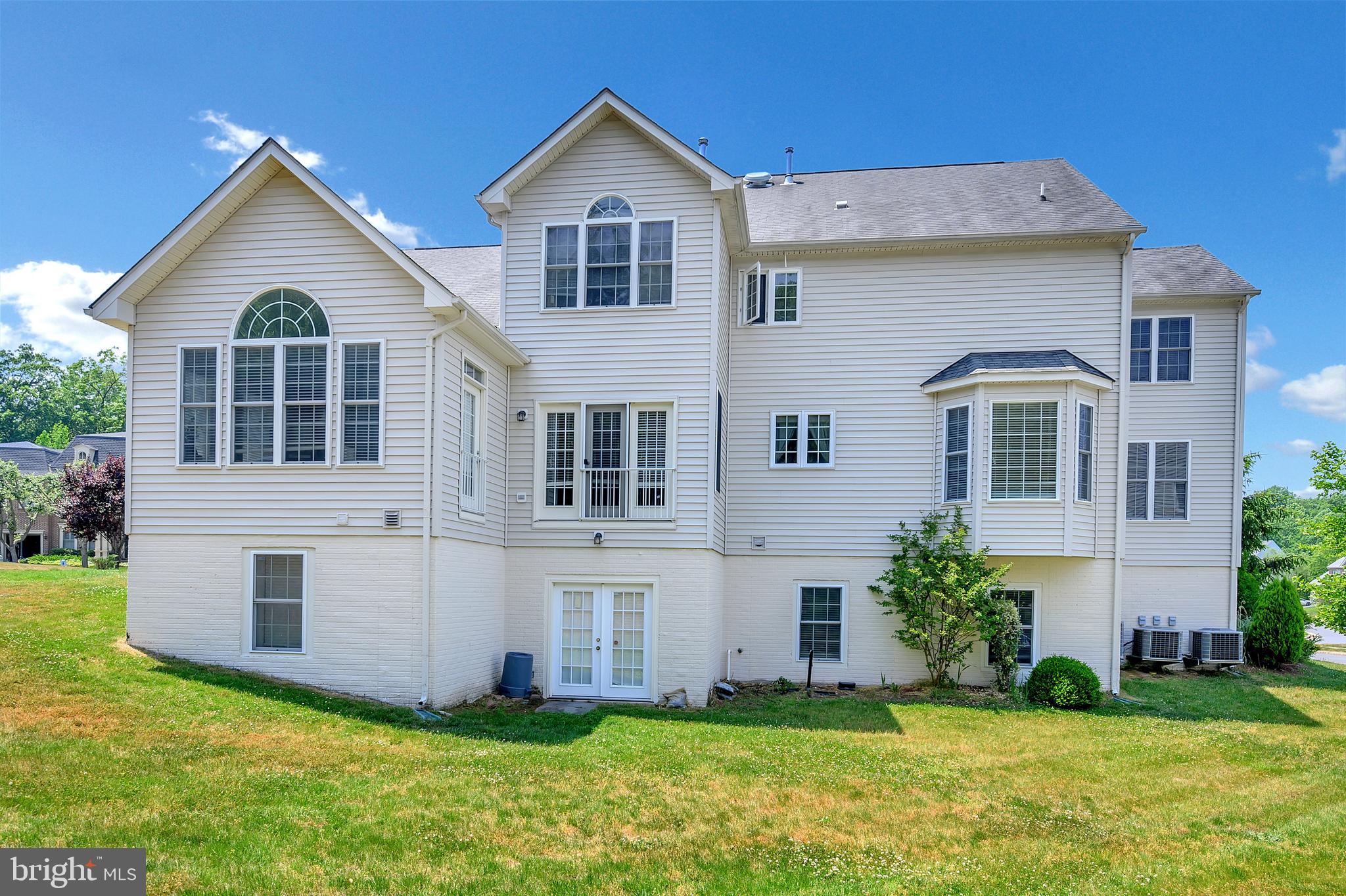 18560 Kerill Road Triangle, VA 22172 - Photo 3 of 57 Gallery Image 3