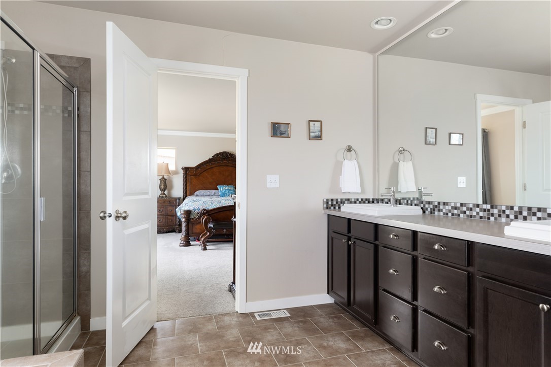 1079 Lyle Ridge Circle Oak Harbor, WA 98277 - Photo 28 of 40 Gallery Image 28