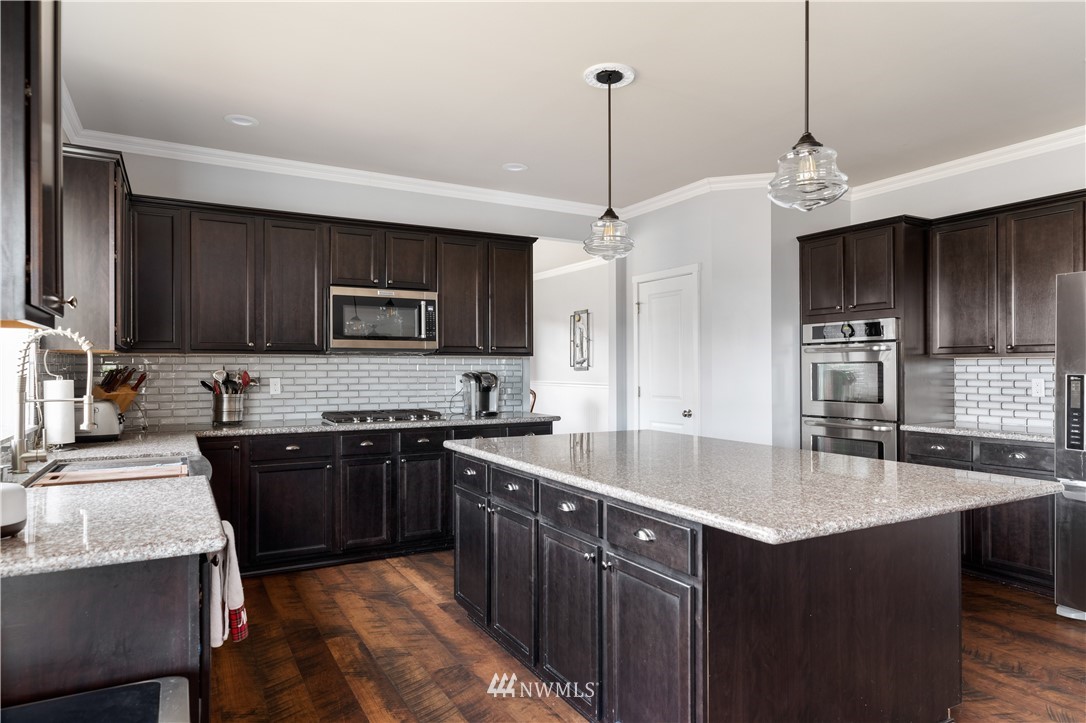 1079 Lyle Ridge Circle Oak Harbor, WA 98277 - Photo 10 of 40 Gallery Image 10