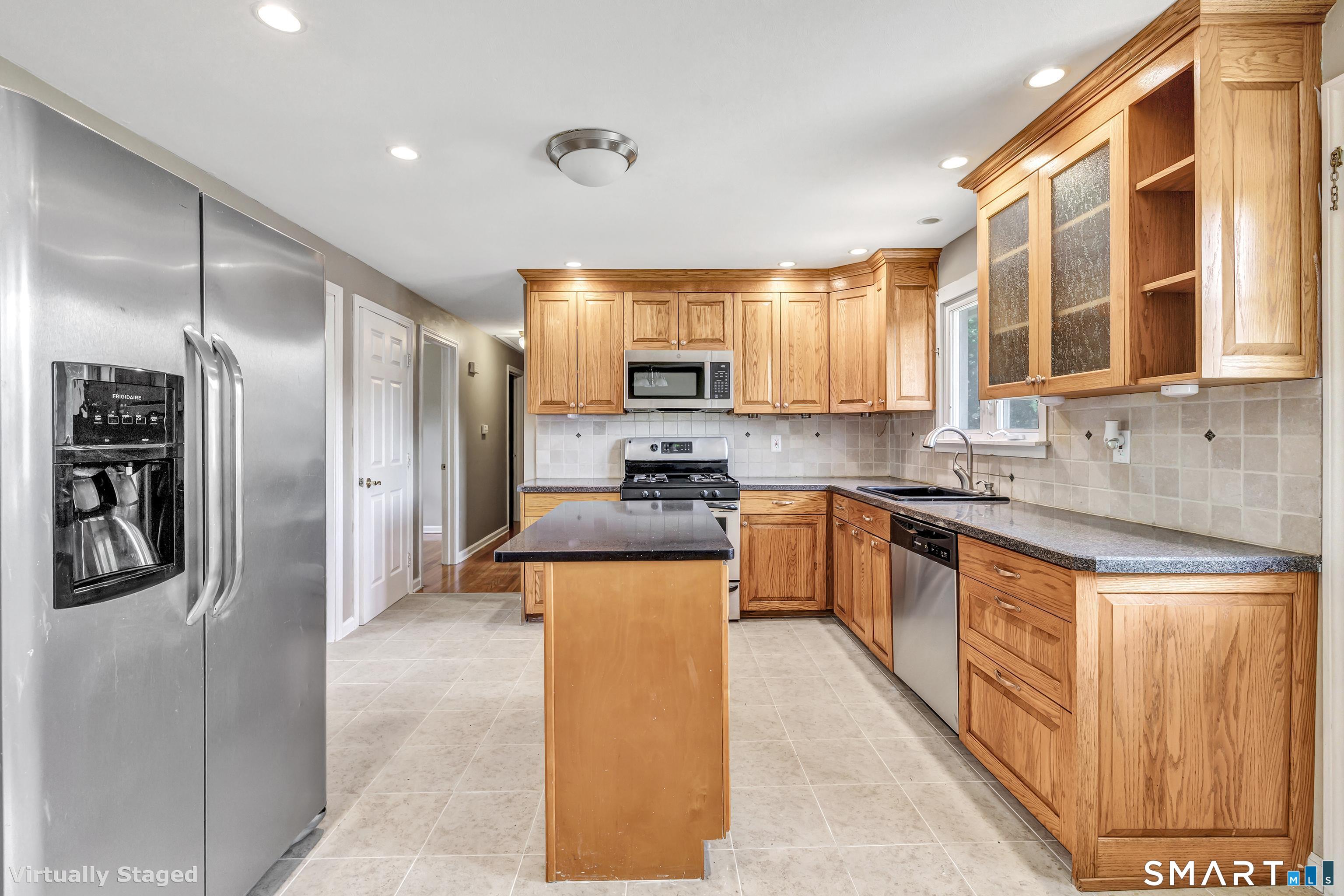 175 Post Oak Road Stratford, CT 06614 - Photo 10 of 33 KITCHEN APPLIANCES