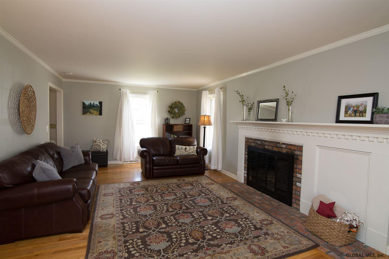 14 Carriage Road Bethlehem, NY 12054 - Photo 4 of 25 Photo 4