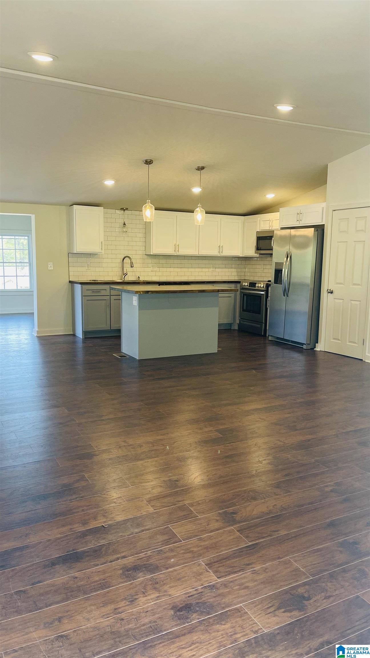 75 Overlook Circle Odenville, AL 35120 - Photo 2 of 40