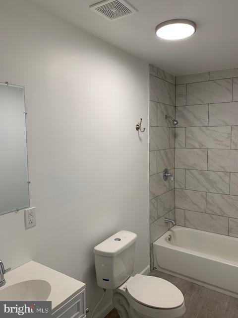 6900 Paschall Avenue Philadelphia, PA 19142 - Photo 4 of 12