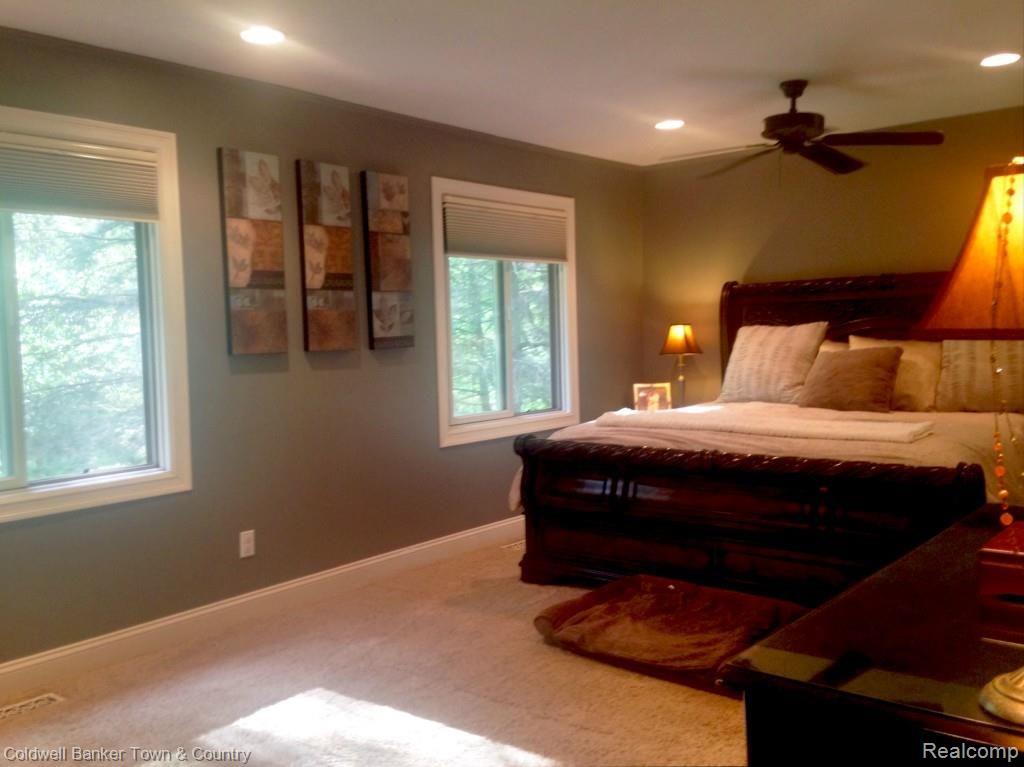 1796 Ridge Road White Lake, MI 48383 - Photo 11 of 36 Master 2.jpg