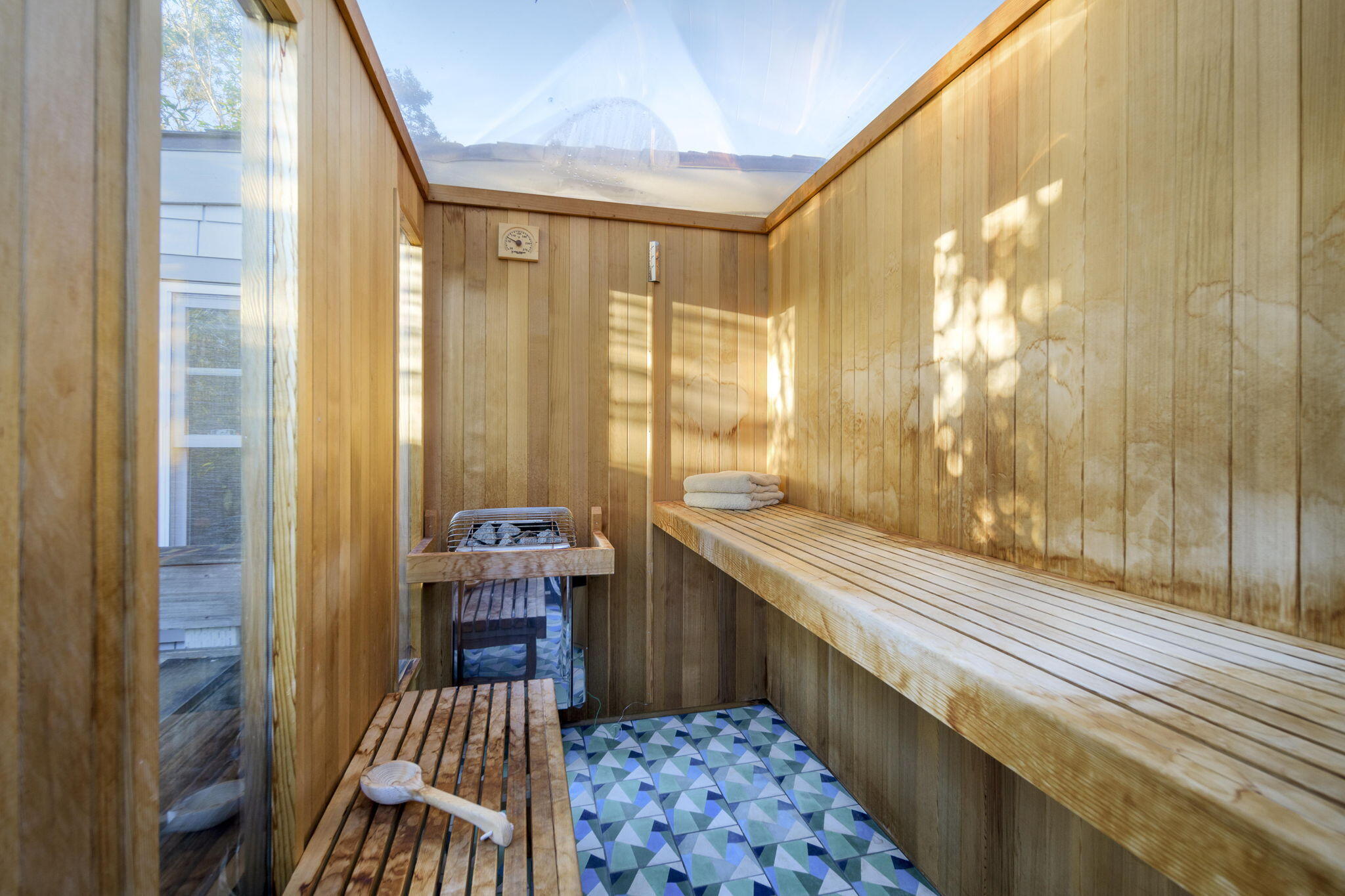 8096 Puesta Del Sol Carpinteria, CA 93013 - Photo 31 of 38 a bathroom with a sink and a bathtub
