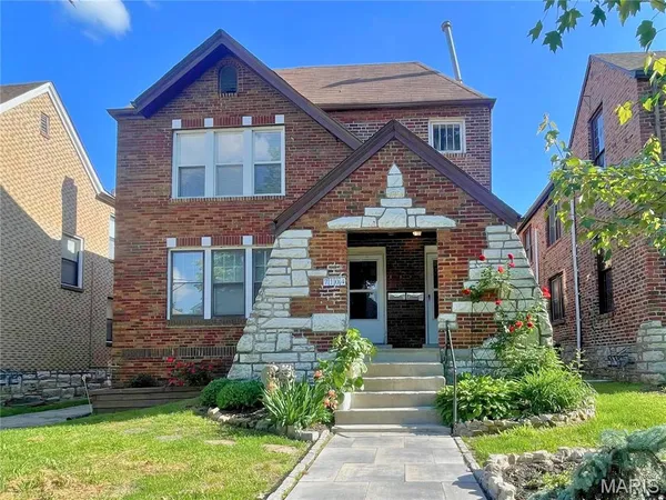 $1,745 | 7104 Tulane Avenue, Unit 2, St. Louis, MO 63130