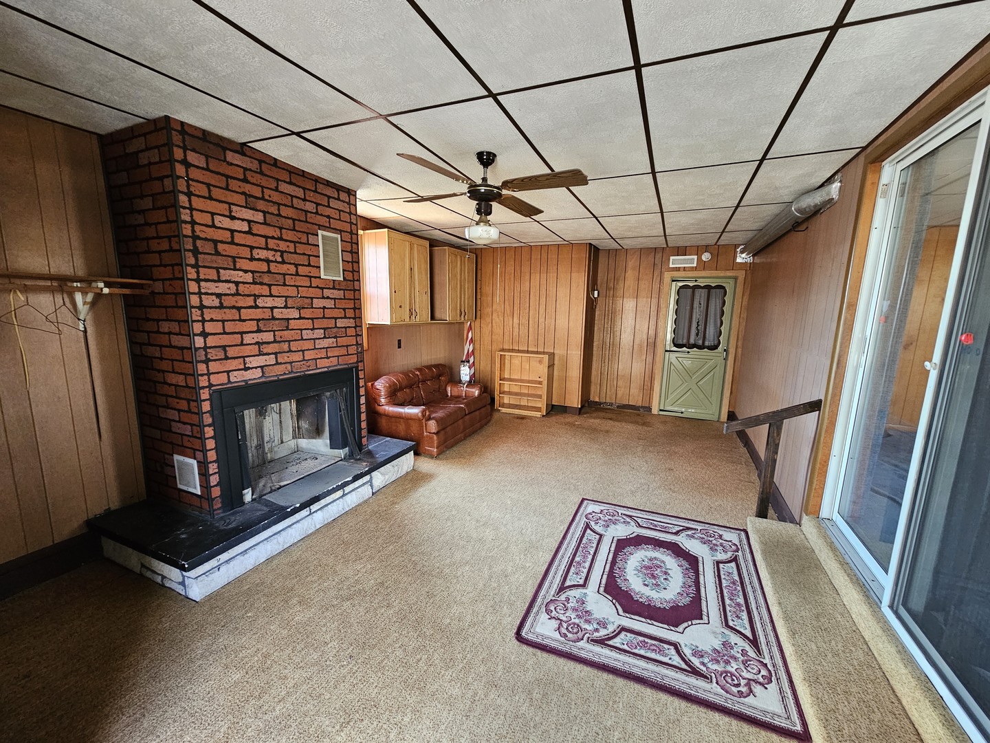 607 South Broadway Street Waltonville, IL 62894 - Photo 15 of 23 a view of livingroom with furniture