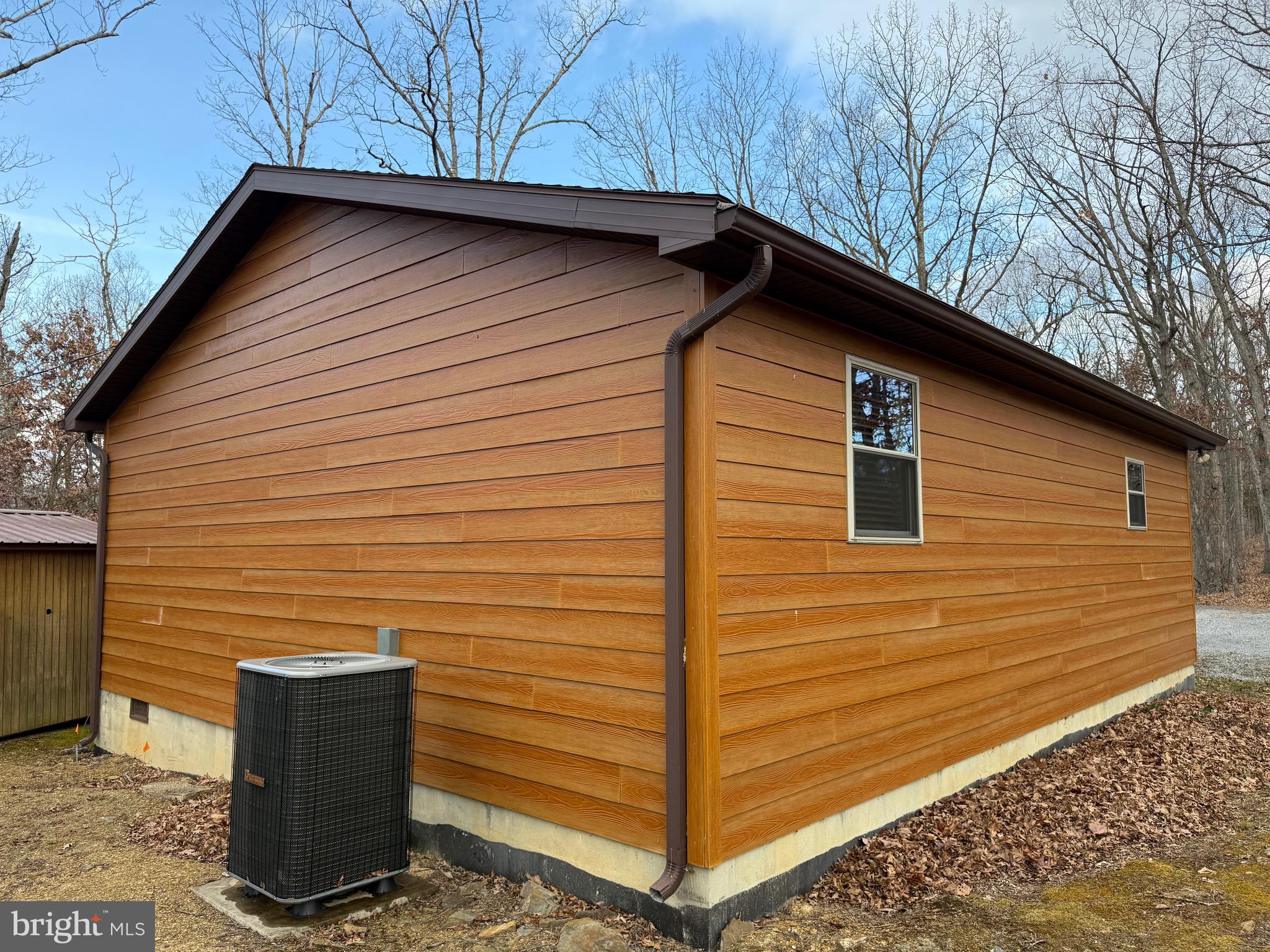 722 Oak Hill Road Berkeley Springs, WV 25411 - Photo 10 of 16