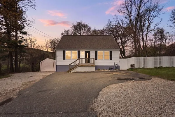 $315,000 | 1086 South Main Street, Palmer, MA 01069