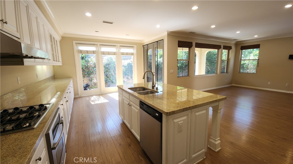 32 Loquat Irvine, CA 92618 - Photo 4 of 45