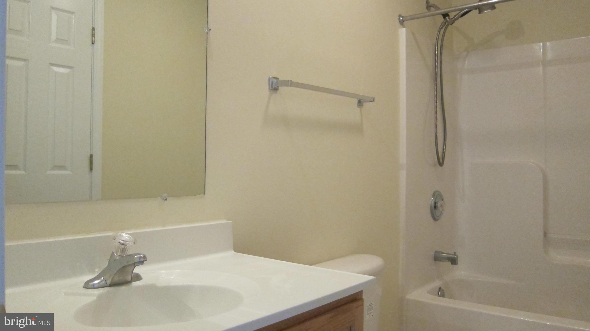 319 Joans Quadrangle Road Front Royal, VA 22630 - Photo 9 of 29 Bath