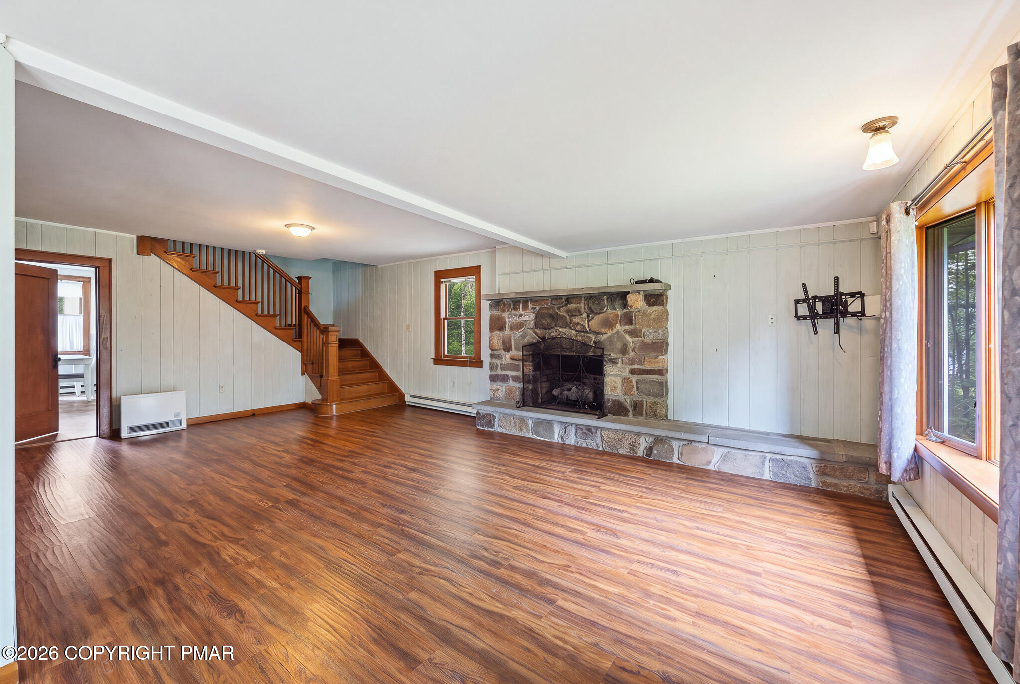 253 Thomas Road Blakeslee, PA 18610 - Photo 7 of 26 07-HomeView_Media-253_Thomas_Rd