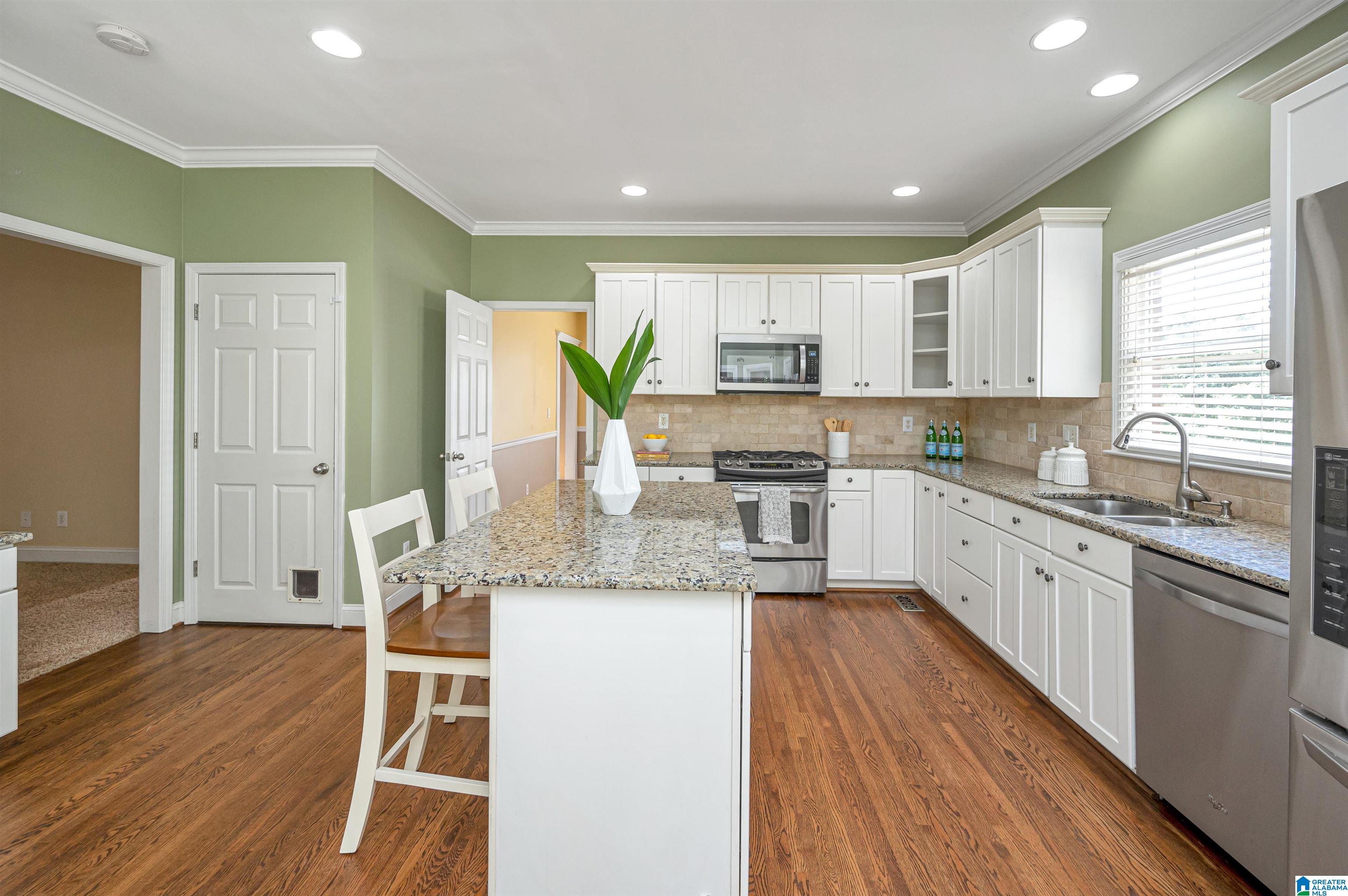 342 Oak Trace Hoover, AL 35244 - Photo 3 of 39
