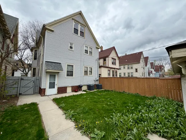 $184,000 | 2106 North 42nd Street, Unit 2108, Milwaukee, WI 53208