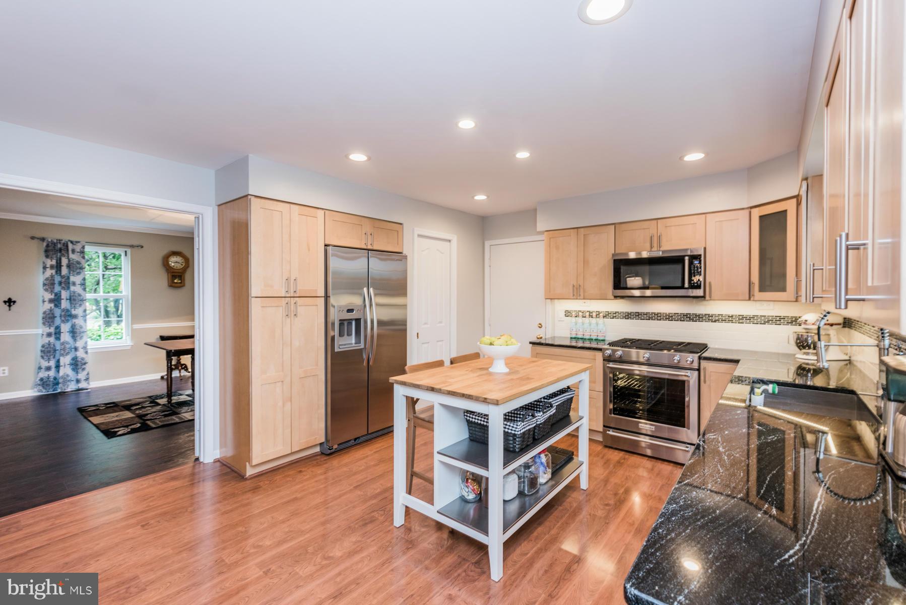 6716 Hunter Road Elkridge, MD 21075 - Photo 11 of 30 Kitchen