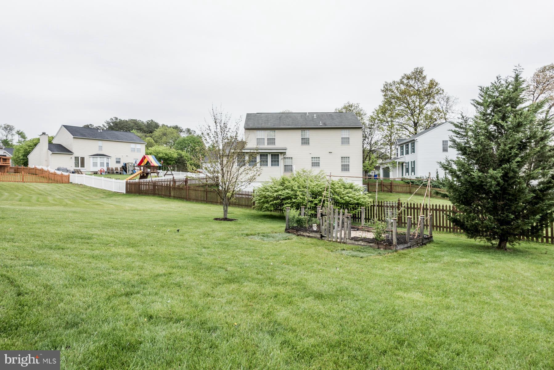 6716 Hunter Road Elkridge, MD 21075 - Photo 4 of 30 Yard