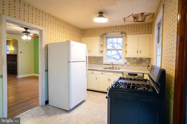 $350,000 | 230 North Beaumont Avenue, Baltimore, MD 21228