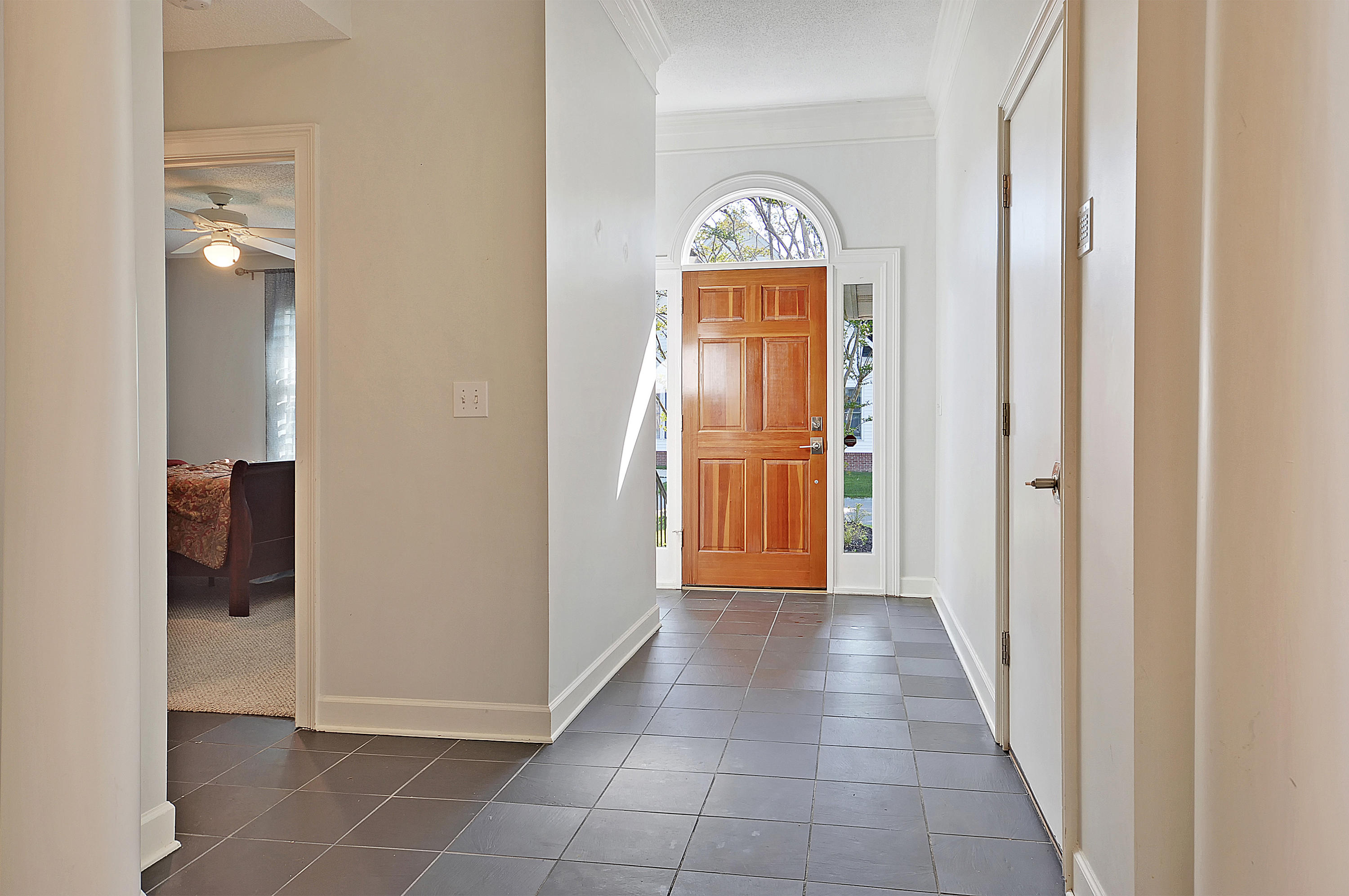 202 Kilarney Road Summerville, SC 29483 - Photo 4 of 30 DSC_0355_DSC_0362 copy