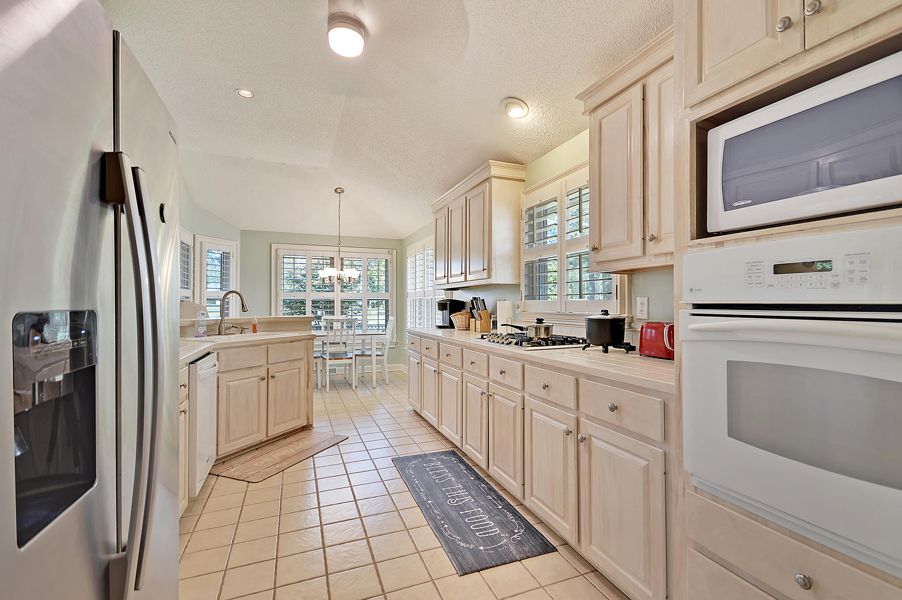 202 Kilarney Road Summerville, SC 29483 - Photo 10 of 30 DSC_0444_DSC_0451 copy